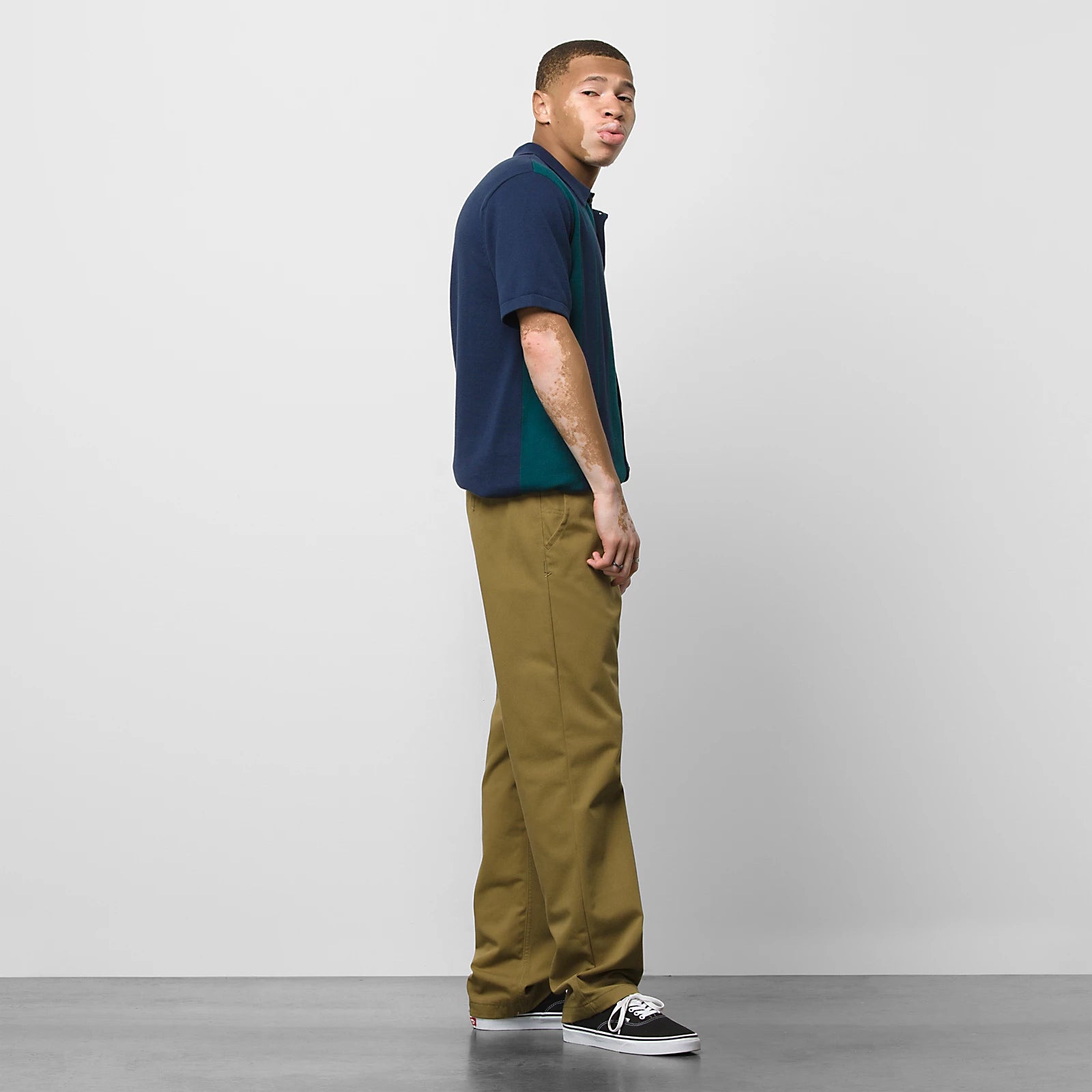VANS Pantaloni chino Authentic Relaxed - VERDE